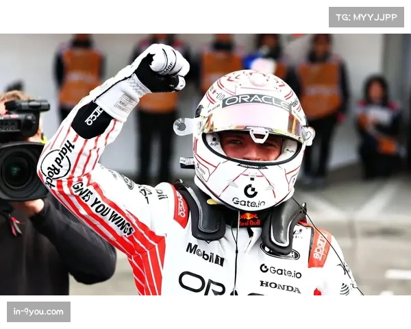 维斯塔潘维修区起步勇夺季军 顽强超车为红牛反超法拉利立下头功